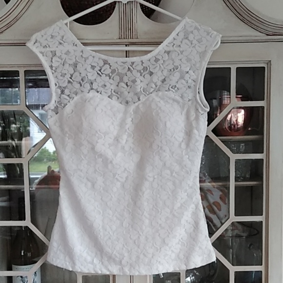 XOXO Tops - Lace cap-sleeved top XOXO Tops - Lace cap-sleeved top